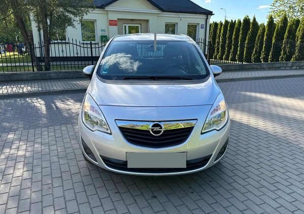 Opel Meriva cena 24999 przebieg: 165000, rok produkcji 2011 z Augustów małe 67